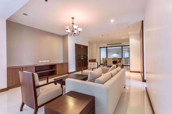 รูปภาพ 2 bed Condo in Charoenjai Place Khlong Tan Nuea Sub District P002873