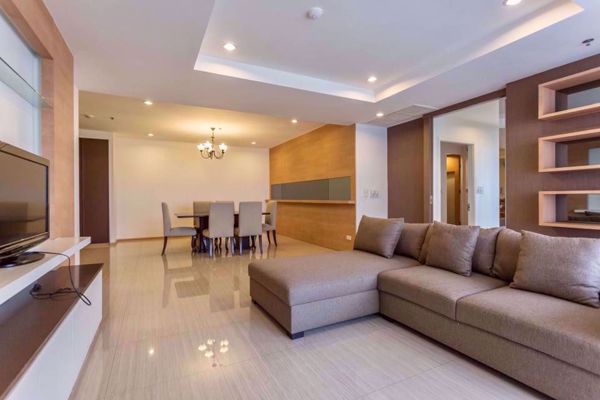 รูปภาพ 2 bed Condo in Charoenjai Place Khlong Tan Nuea Sub District P002874