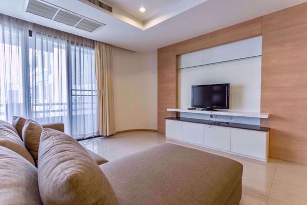 รูปภาพ 2 bed Condo in Charoenjai Place Khlong Tan Nuea Sub District P002874