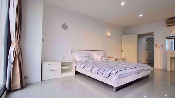 Picture of 3 bed Condo in Las Colinas Khlong Toei Nuea Sub District P002875