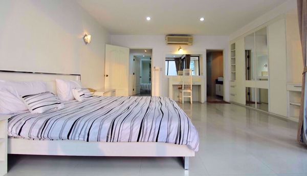 Picture of 3 bed Condo in Las Colinas Khlong Toei Nuea Sub District P002875