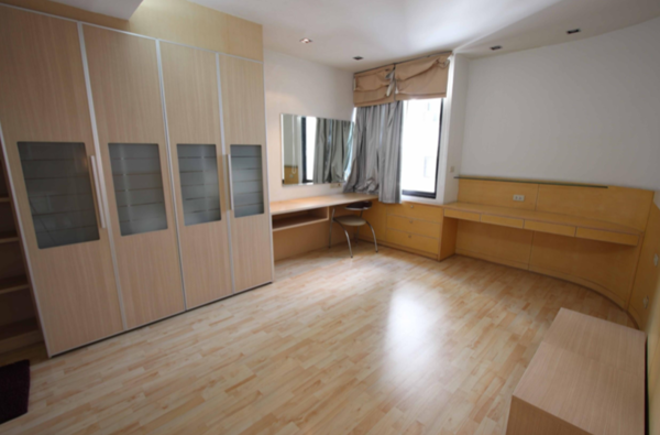 Picture of 2 bed Condo in Las Colinas Khlong Toei Nuea Sub District P002891