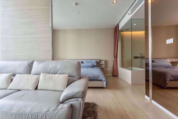 รูปภาพ 1 bed Condo in The Room Sukhumvit 21 Khlong Toei Nuea Sub District C003493