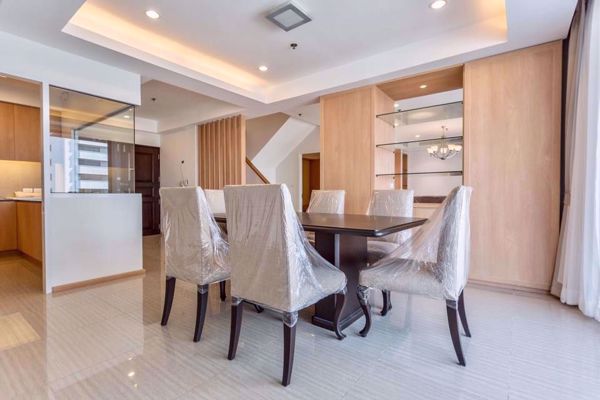 รูปภาพ 3 bed Duplex in Charoenjai Place Khlong Tan Nuea Sub District D004158