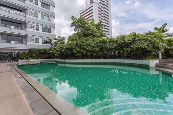 รูปภาพ 3 bed Condo in Charoenjai Place Khlong Tan Nuea Sub District C004159