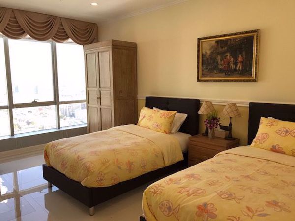 Picture of 3 bed Penthouse in Baan Sathorn Chaopraya Khlong Ton Sai Sub District P004234