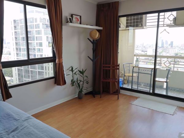 รูปภาพ 2 bed Condo in Lumpini Ville Phahol - Suthisarn Samsennai Sub District C004906