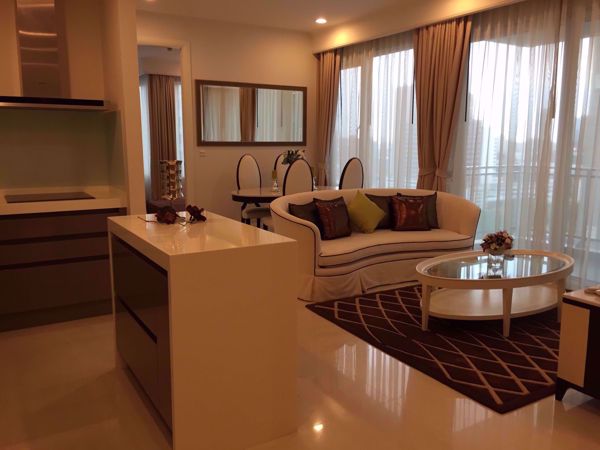 รูปภาพ 2 bed Condo in Q Langsuan Lumphini Sub District C004981