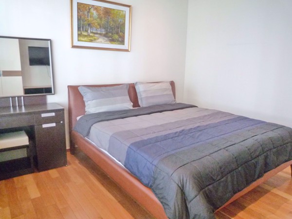 Picture of 3 bed Condo in The Emporio Place Khlongtan Sub District C005127