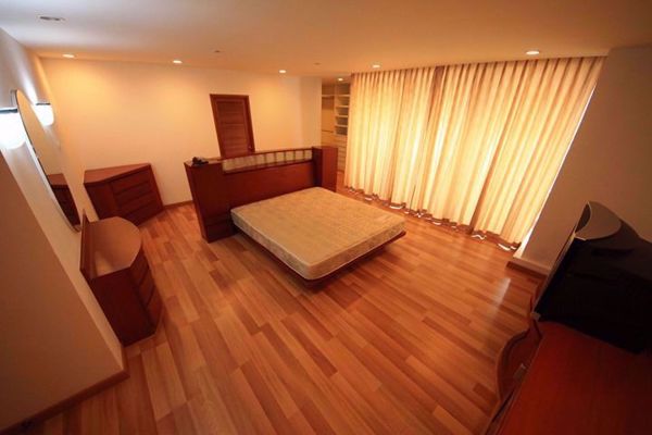 Picture of 3 bed Condo in The Habitat Sukhumvit 53 Watthana District C005123