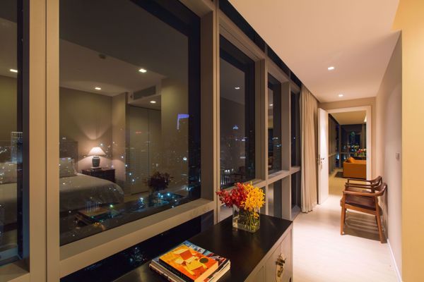 รูปภาพ 2 bed Condo in The Room Sukhumvit 21 Watthana District C005138