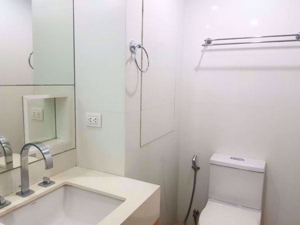 Picture of 1 bed Condo in Wind Sukhumvit 23 Watthana District C005296