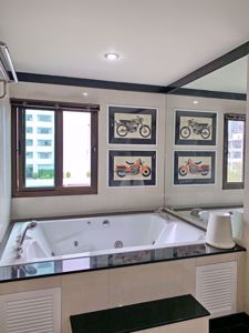 Picture of 4 bed Condo in Baan Ananda Khlong Tan Nuea Sub District C0005427