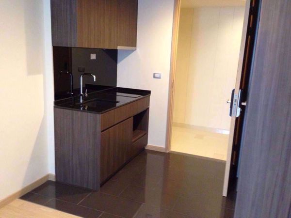 Picture of 1 bed Condo in Via 49 Watthana District C0005470