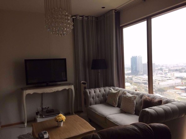 Picture of 1 bed Condo in The Emporio Place Khlongtan Sub District C0005533