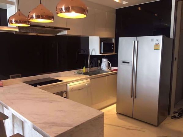 Picture of 3 bed Condo in Noble Ploenchit Lumphini Sub District C0005534