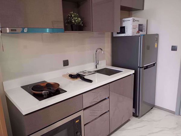 รูปภาพ Studio bed Condo in RHYTHM Ekkamai Watthana District C05631