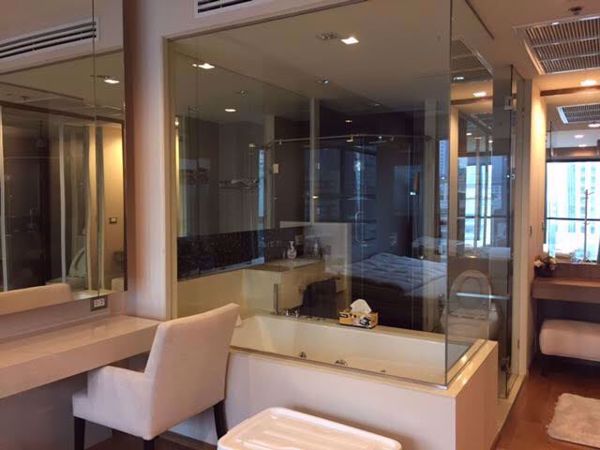 Picture of 1 bed Condo in The Address Sathorn Silom Sub District C05641