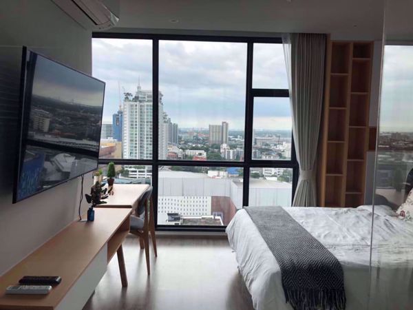 รูปภาพ 2 bed Condo in RHYTHM Ekkamai Watthana District C05657