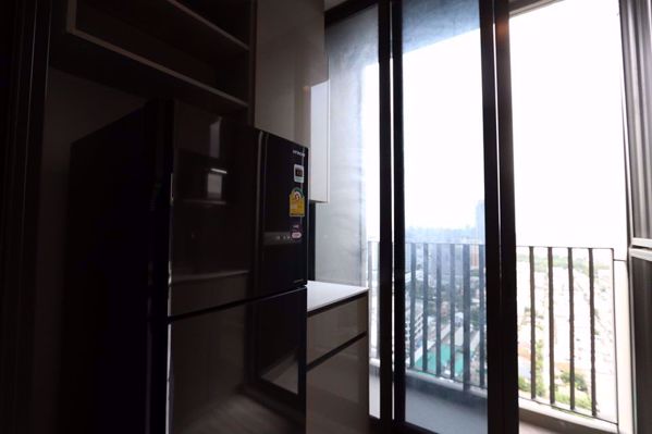 Picture of 1 bed Condo in Whizdom Essence Bangchak Sub District C05667