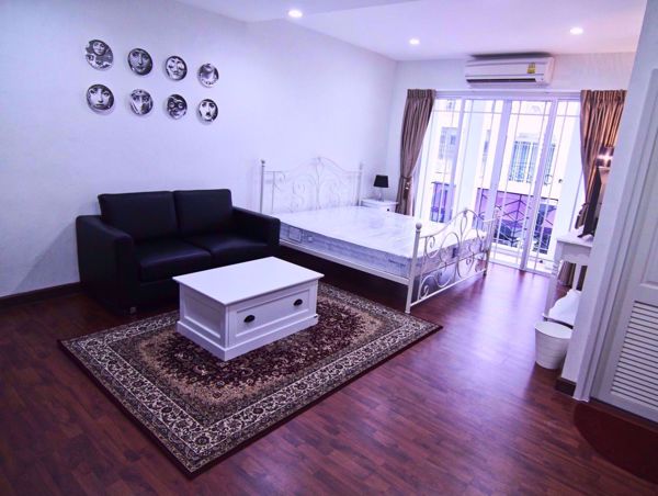 Picture of 4 bed House  Phrakhanong District H05295