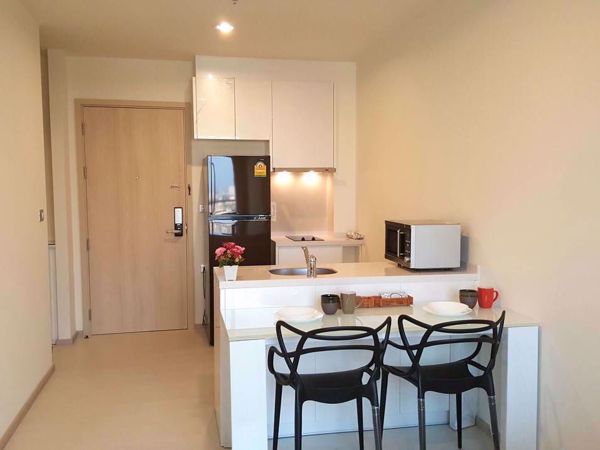 รูปภาพ 1 bed Condo in Rhythm Sukhumvit 42 Phra Khanong Sub District C05722