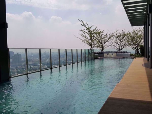 รูปภาพ 1 bed Condo in Rhythm Sukhumvit 42 Phra Khanong Sub District C05722