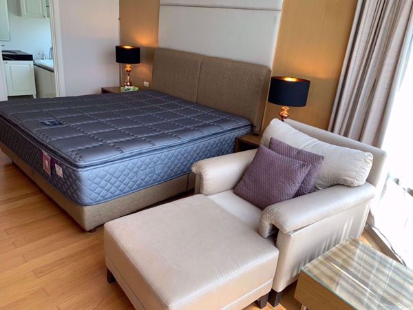 Picture of 3 bed Condo in Royce Private Residences Khlong Toei Nuea Sub District C05802