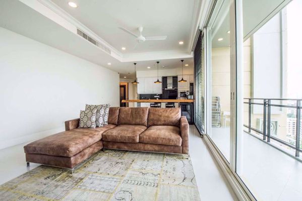 รูปภาพ 2 bed Condo in Royce Private Residences Watthana District C05805