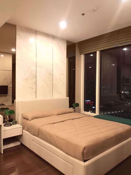 Picture of 1 bed Condo in Menam Residences Wat Phraya Krai Sub District C05871