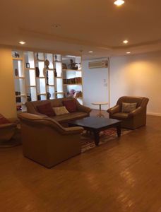 รูปภาพ 4 bed Condo in Tai Ping Towers Watthana District C05901