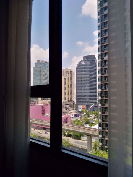 Picture of 1 bed Condo in Life Asoke Huai Khwang District C05989