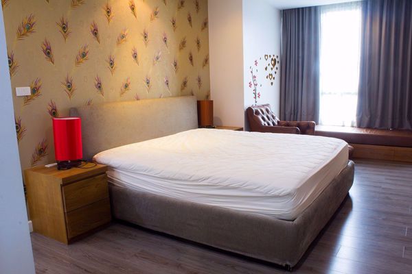 รูปภาพ 4 bed Condo in The Room Sukhumvit 40 Phra Khanong Sub District C05969