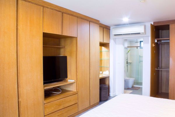 รูปภาพ 4 bed Condo in The Room Sukhumvit 40 Phra Khanong Sub District C05969