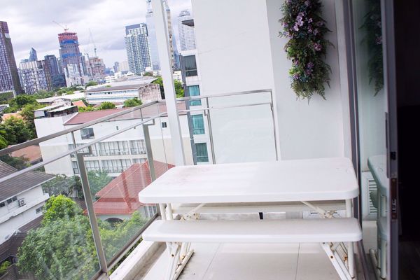 รูปภาพ 4 bed Condo in The Room Sukhumvit 40 Phra Khanong Sub District C05969