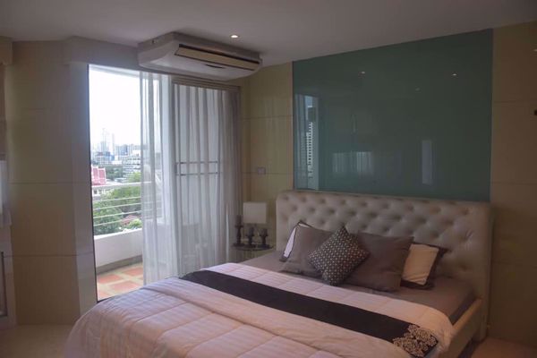 รูปภาพ 2 bed Condo in Supalai Place Condominium Watthana District C06042