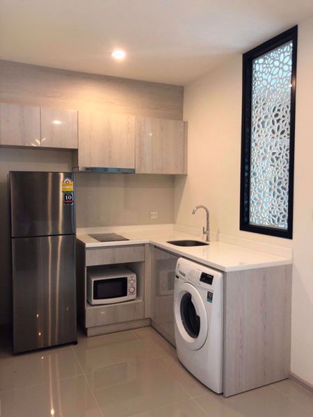 Picture of 1 bed Condo in Life Asoke Huai Khwang District C06049