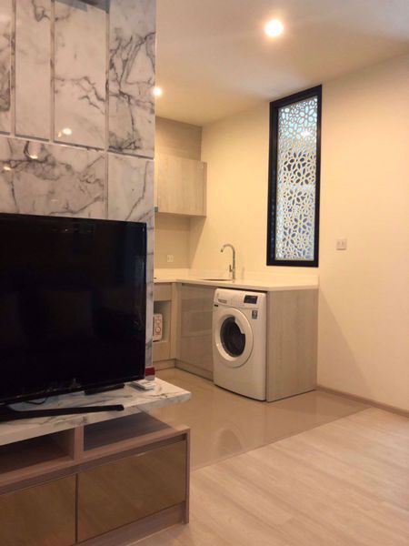 Picture of 1 bed Condo in Life Asoke Huai Khwang District C06049