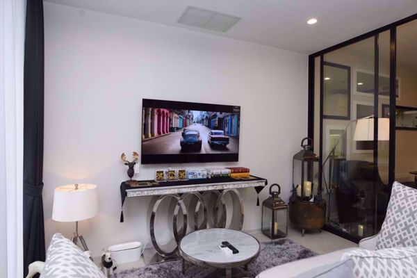 รูปภาพ 1 bed Condo in Noble Ploenchit Lumphini Sub District C06058