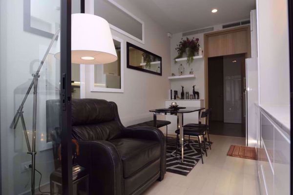 รูปภาพ 1 bed Condo in Noble Ploenchit Lumphini Sub District C06058