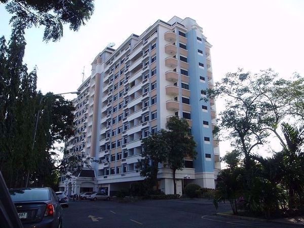 รูปภาพ The Village Condominium