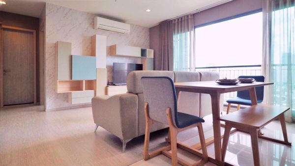 รูปภาพ 2 bed Condo in Rhythm Sukhumvit 36-38 Phra Khanong Sub District C06088