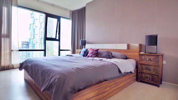 รูปภาพ 2 bed Condo in Rhythm Sukhumvit 36-38 Phra Khanong Sub District C06088