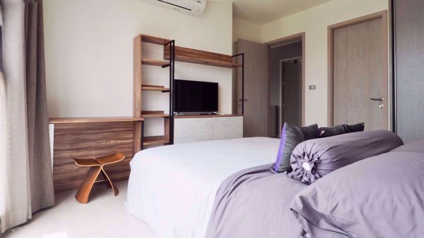 รูปภาพ 2 bed Condo in Rhythm Sukhumvit 36-38 Phra Khanong Sub District C06088