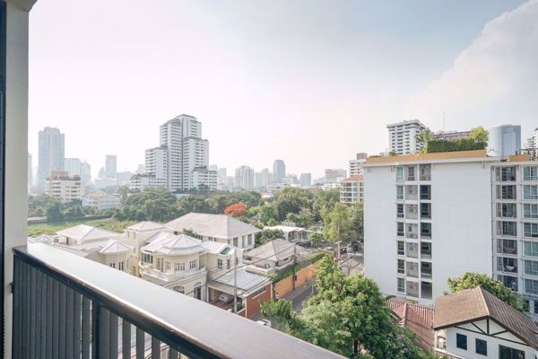 Picture of 2 bed Condo in Siamese Thirty Nine Watthana District C06095