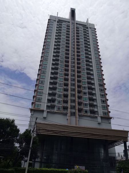 Picture of Circle Condominium