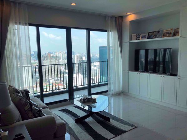 รูปภาพ 3 bed Condo in C Ekkamai Khlong Tan Nuea Sub District C06281