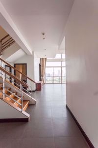 Picture of 4 bed Condo in The Lofts Yennakart Chong Nonsi Sub District C06321