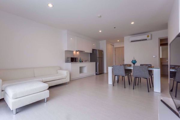 รูปภาพ 2 bed Condo in Rhythm Sukhumvit 42 Phra Khanong Sub District C06366