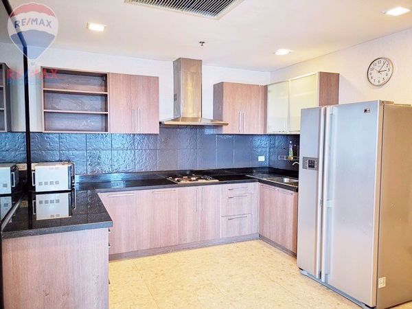 รูปภาพ 3 bed Condo in Nusasiri Grand Khlongtoei District C06400